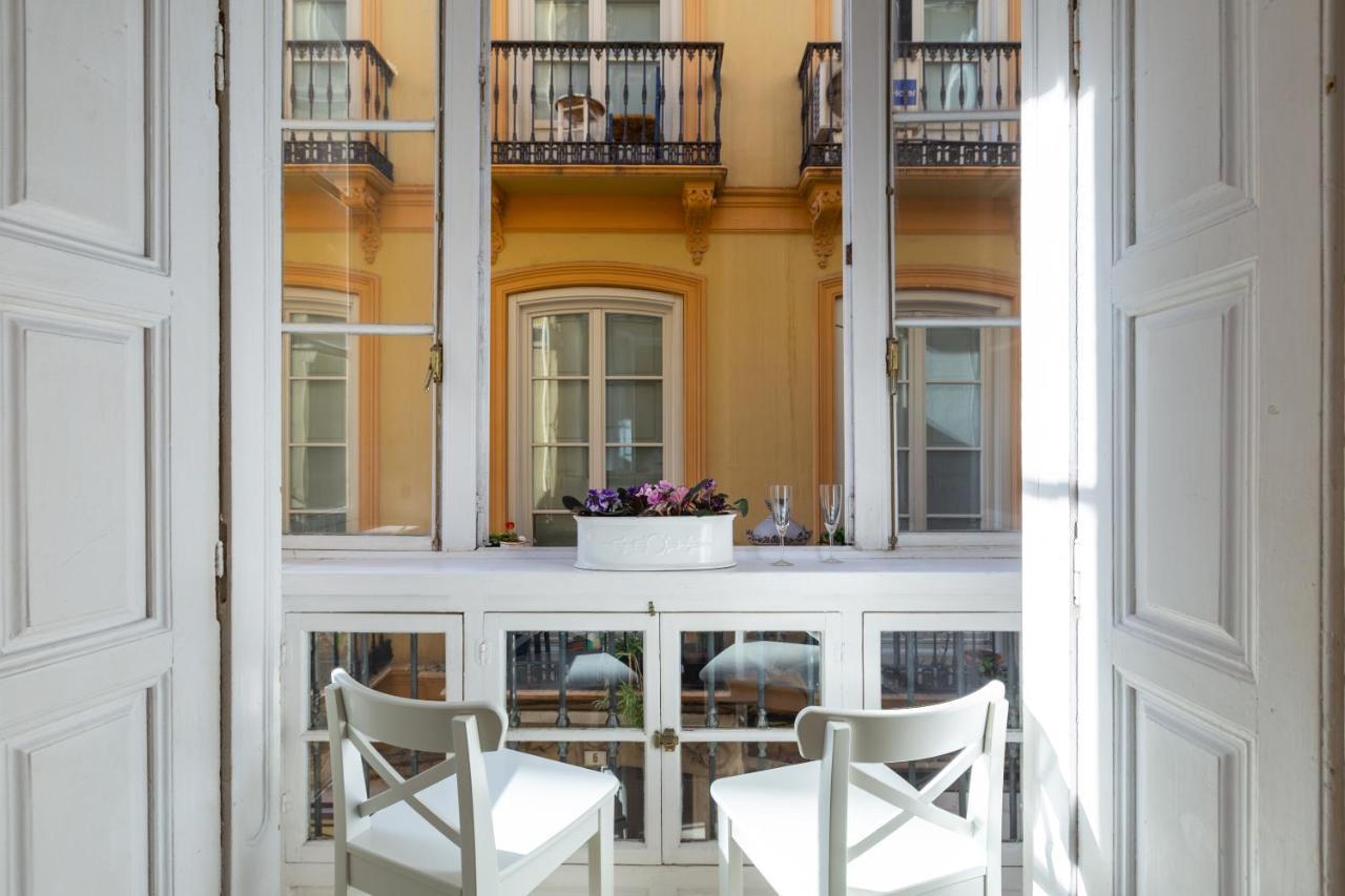 Puerta De Larios: Central Three-Bedroom Apartment With Balconies And Patio Malaga Luaran gambar