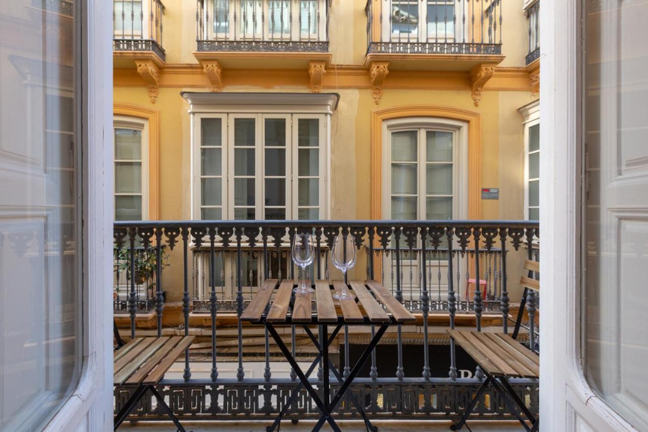 Puerta De Larios: Central Three-Bedroom Apartment With Balconies And Patio Malaga Luaran gambar