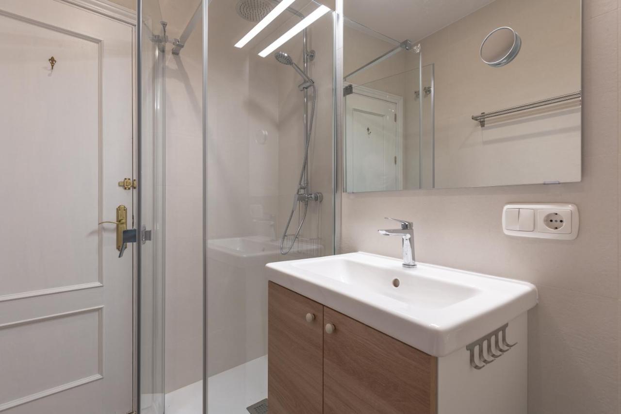 Puerta De Larios: Central Three-Bedroom Apartment With Balconies And Patio Malaga Luaran gambar