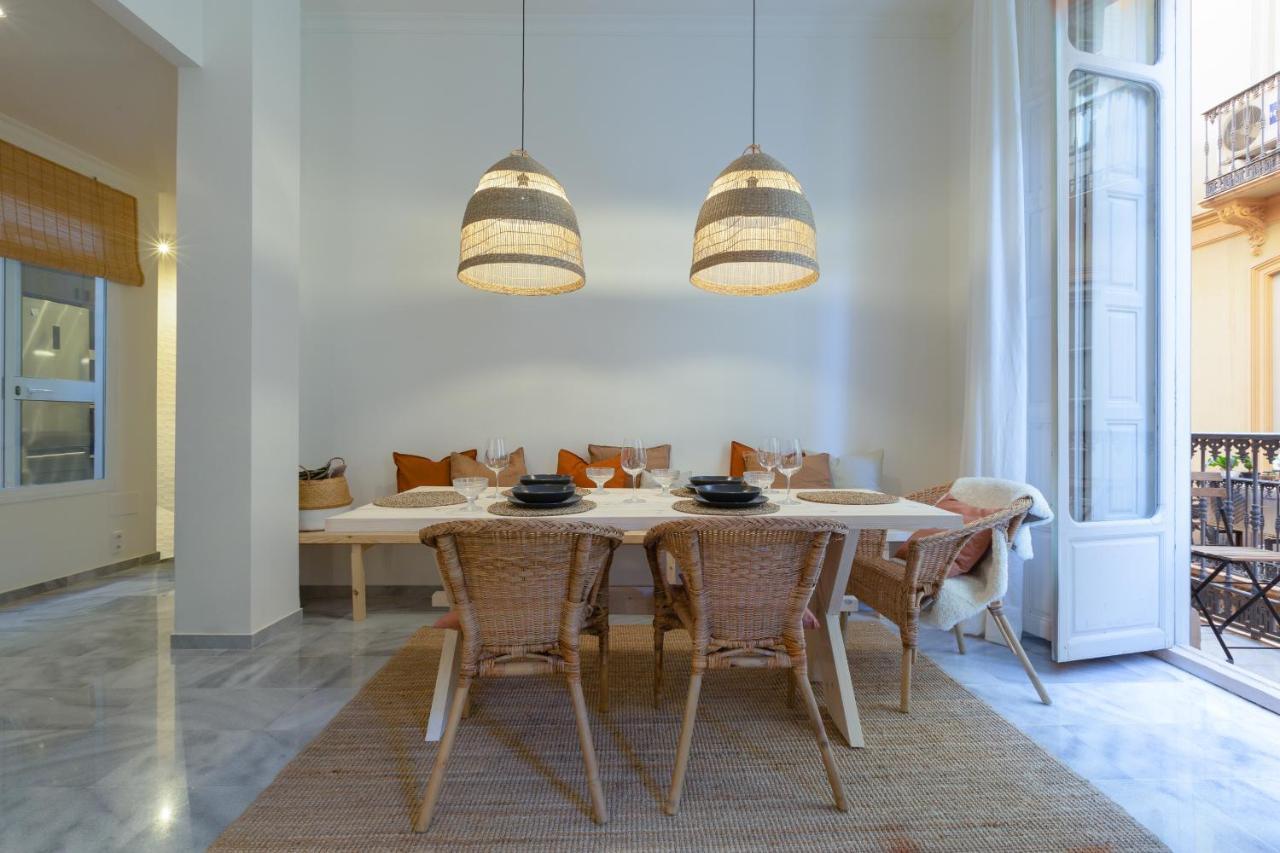 Puerta De Larios: Central Three-Bedroom Apartment With Balconies And Patio Malaga Luaran gambar
